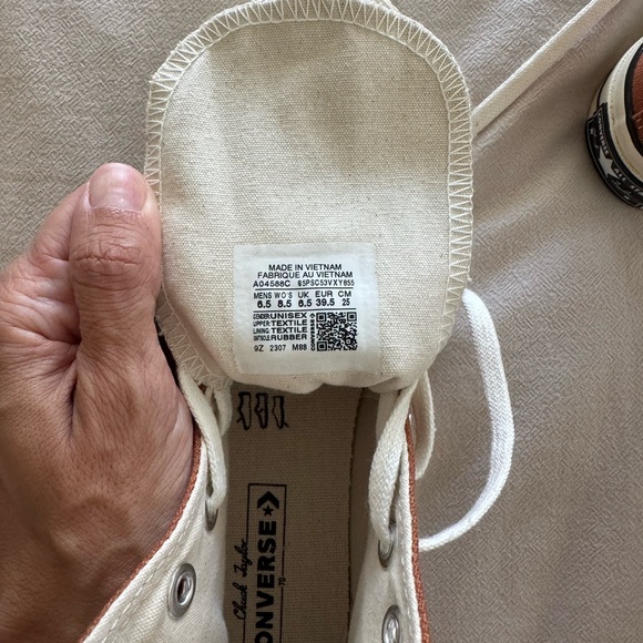 All star Chuck Taylor Converse Brown High-Top Sneakers - Picture 8 of 9